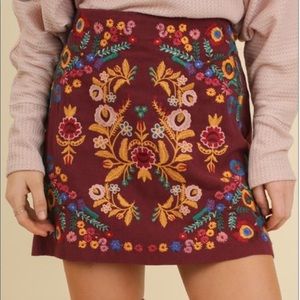 Umgee embroidered skirt size L